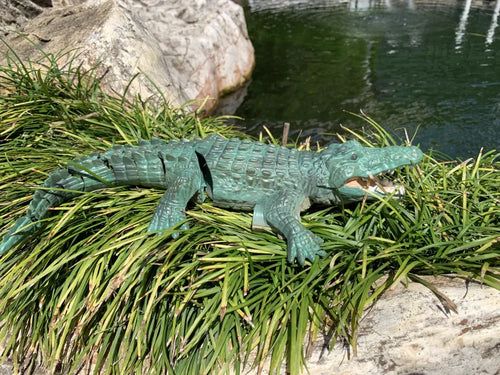 Load image into Gallery viewer, Rc Crocodile Remote Control Boat Electric Simulation Radio control  Machine toys  Children&#39;s Water pool Outdoor Toys for Boys

