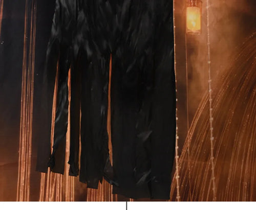 Load image into Gallery viewer, Halloween Decoration Screaming Scarecrow Ghost Voice-controlled Glowing and Sound-emitting Pendant Setting Up Props
