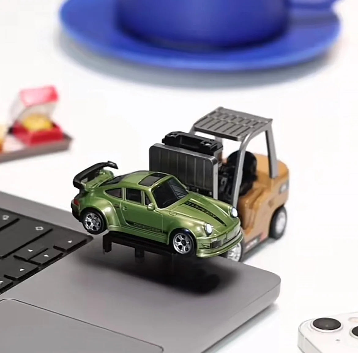 New 1/64 Remote-Controlled Alloy Forklift Engineering Vehicle Tabletop Toys Model Collection Gift For Boys